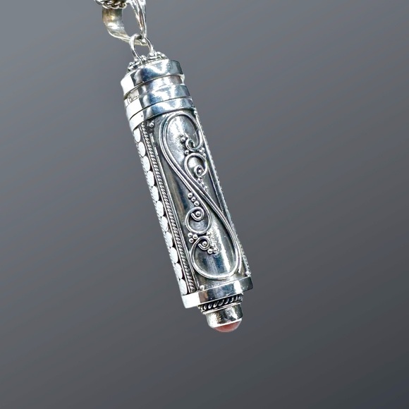 🌺Vintage Sterling & Carnelian Bottle/Vial Necklace - Picture 6 of 10